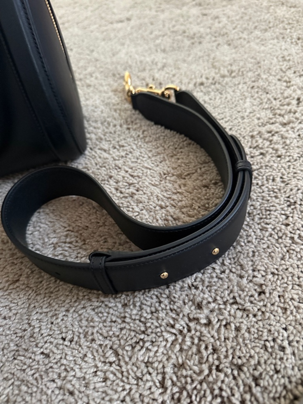 Alexander McQueen Black Leather Structured Satchel with Gold Hardware - Picture 2 of 6